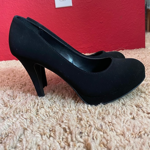 Black suede high heels - Picture 3 of 3